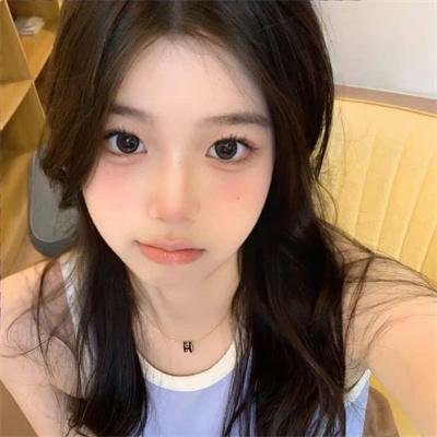 天才少女福尔摩斯封面